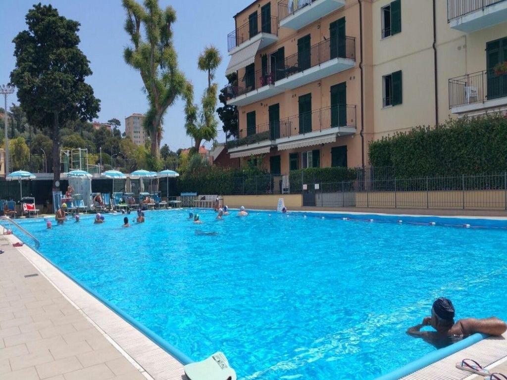 Appartamento Vista Mare Con Piscina Cala Di Sole Imperia Exterior foto